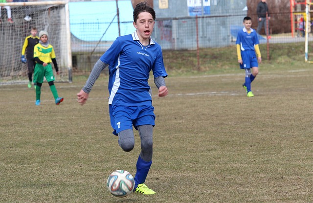 姆巴佩：于帕在本赛季属于世界最佳后卫，受到关注是很正常的