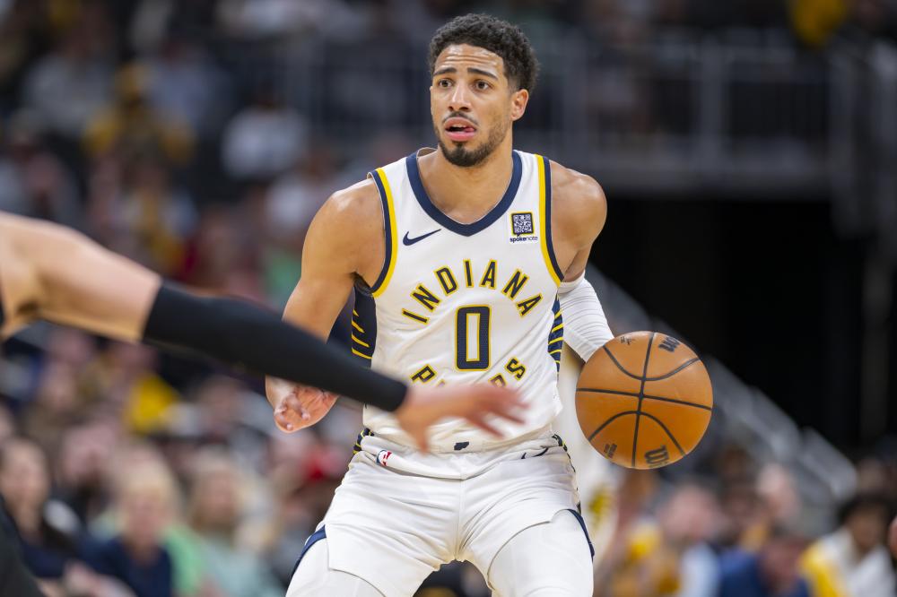 萨拉赫对斯洛特不满冲突升级，利物浦该怎么面对更衣室的矛盾？